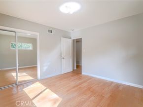 23952 Nomar Street, Woodland Hills (los Angeles) CA 91367