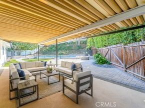 23952 Nomar Street, Woodland Hills (los Angeles) CA 91367