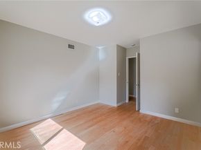 23952 Nomar Street, Woodland Hills (los Angeles) CA 91367