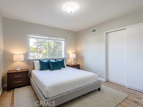 23952 Nomar Street, Woodland Hills (los Angeles) CA 91367