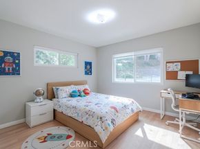 23952 Nomar Street, Woodland Hills (los Angeles) CA 91367