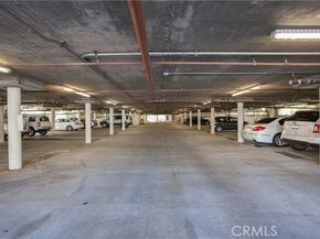 5515 Canoga Avenue 305, Woodland Hills (los Angeles) CA 91367