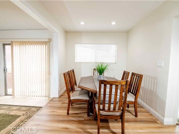 11968 Rossiter, Sylmar (los Angeles) CA 91342