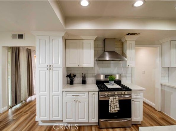 11968 Rossiter, Sylmar (los Angeles) CA 91342