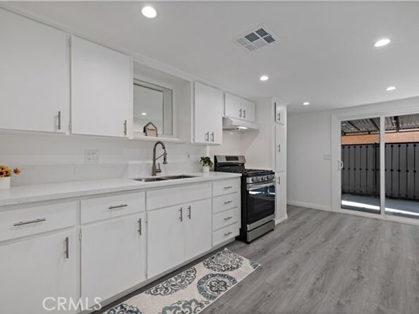 10732 Hatteras Street, North Hollywood (los Angeles) CA 91601