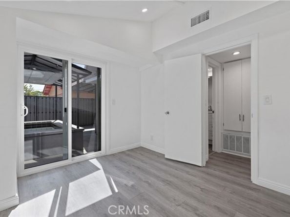 10732 Hatteras Street, North Hollywood (los Angeles) CA 91601