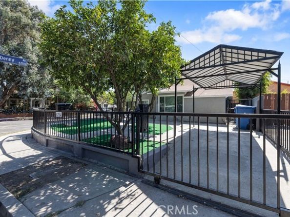 10732 Hatteras Street, North Hollywood (los Angeles) CA 91601