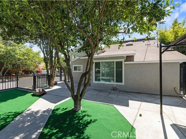 10732 Hatteras Street, North Hollywood (los Angeles) CA 91601