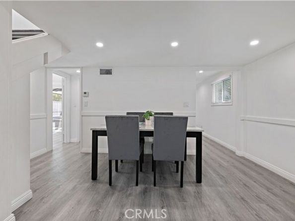 10732 Hatteras Street, North Hollywood (los Angeles) CA 91601