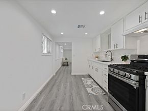 10732 Hatteras Street, North Hollywood (los Angeles) CA 91601