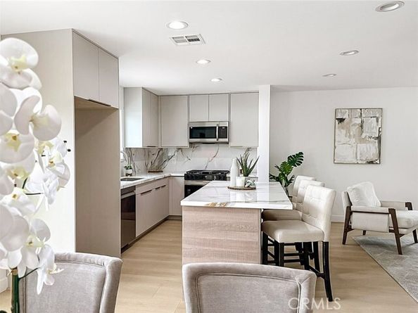 8003 Aldea, Van Nuys (los Angeles) CA 91406
