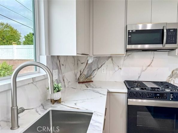 8003 Aldea, Van Nuys (los Angeles) CA 91406