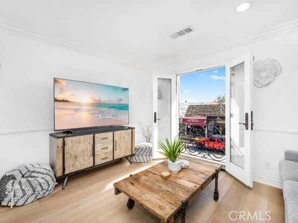 215 Marine, Newport Beach CA 92662