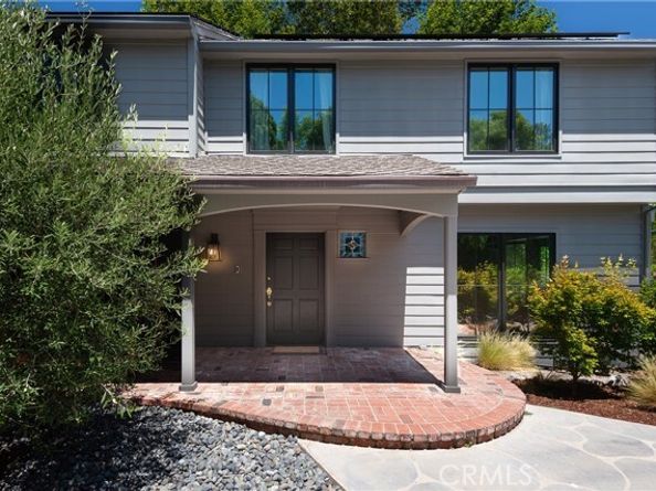 4851 Corbin Avenue, Tarzana (los Angeles) CA 91356