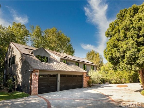 4851 Corbin Avenue, Tarzana (los Angeles) CA 91356