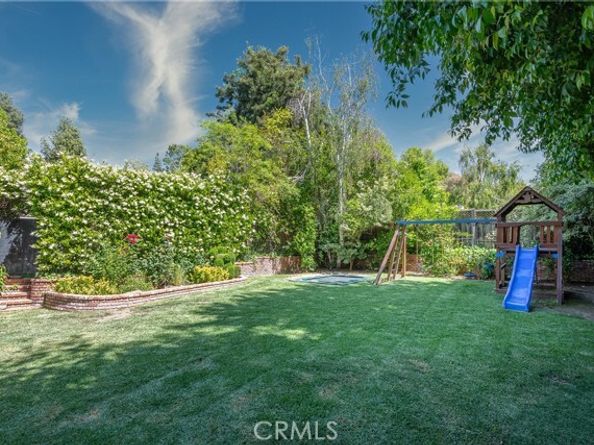 4851 Corbin Avenue, Tarzana (los Angeles) CA 91356