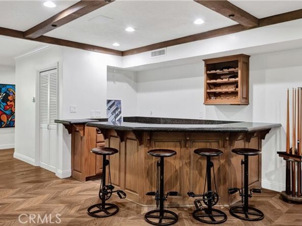 4851 Corbin Avenue, Tarzana (los Angeles) CA 91356