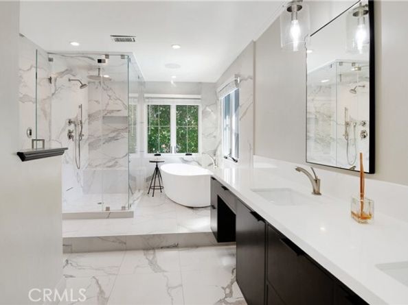 4851 Corbin Avenue, Tarzana (los Angeles) CA 91356