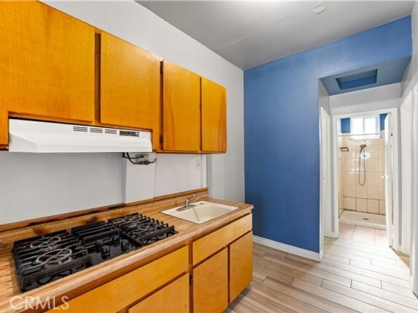 13069 Strathern Street, North Hollywood (los Angeles) CA 91605