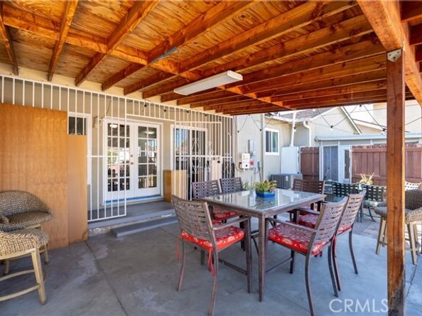 13069 Strathern Street, North Hollywood (los Angeles) CA 91605