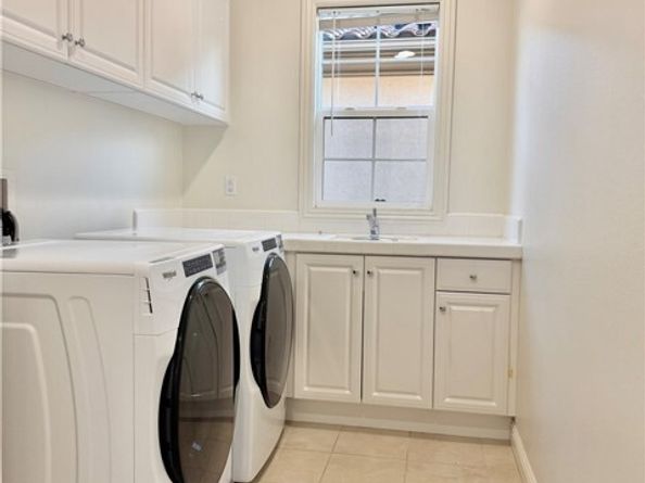 22 Lark, Lake Forest (el Toro) CA 92630