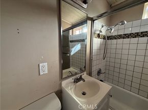 13836 Community Street, Panorama City (los Angeles) CA 91402