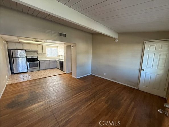 13836 Community Street, Panorama City (los Angeles) CA 91402