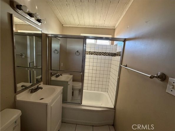 13836 Community Street, Panorama City (los Angeles) CA 91402