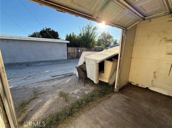 13836 Community Street, Panorama City (los Angeles) CA 91402