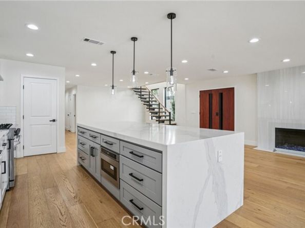 21922 Erie Lane, Lake Forest (el Toro) CA 92630