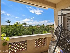 6 Avenida La Promesa, Laguna Hills CA 92679