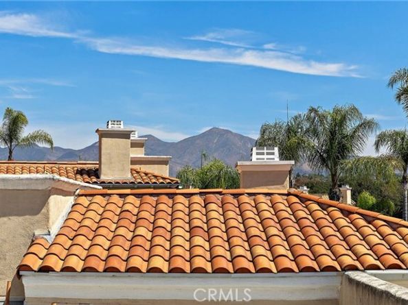 6 Avenida La Promesa, Laguna Hills CA 92679