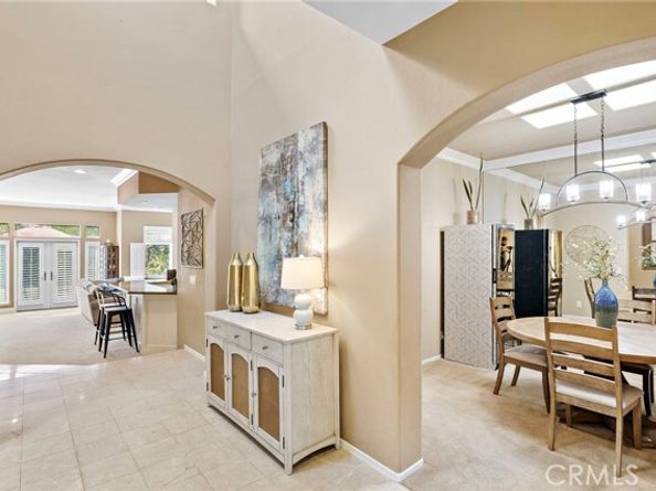 6 Avenida La Promesa, Laguna Hills CA 92679