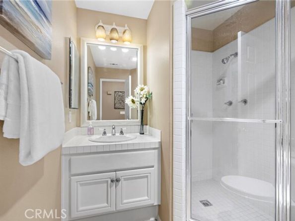 6 Avenida La Promesa, Laguna Hills CA 92679