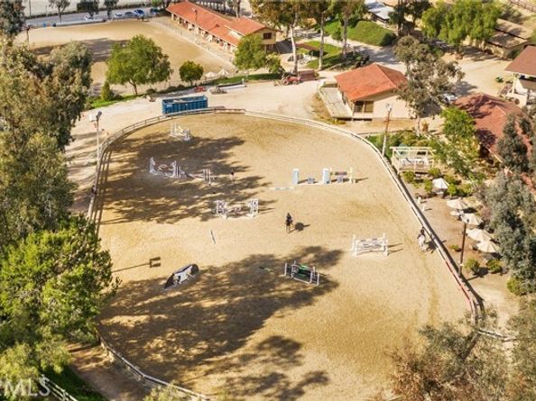 25122 Black Horse Lane, Laguna Hills CA 92653