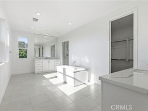 101 Red Oak, Lake Forest (el Toro) CA 92630