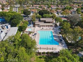 15 Ensueno, Irvine CA 92620