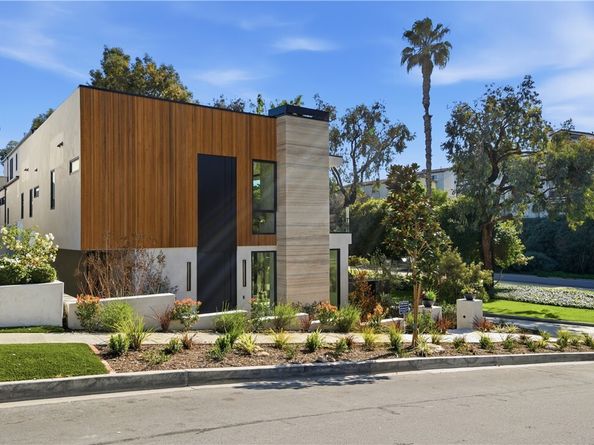 400 Heliotrope, Corona Del Mar (newport Beach) CA 92625