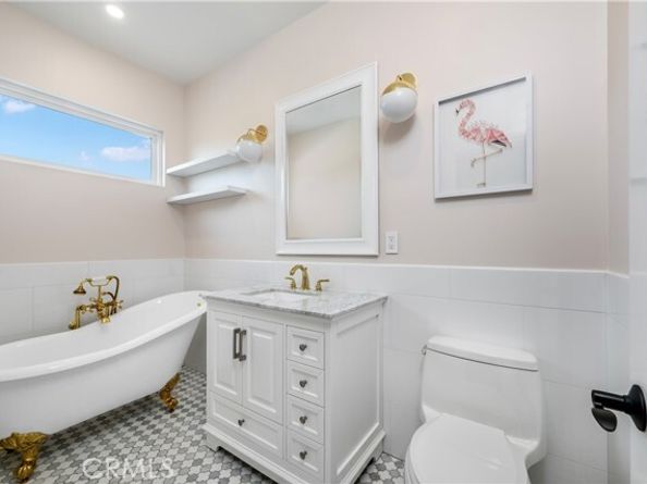 23762 Via Monte, Laguna Hills CA 92679