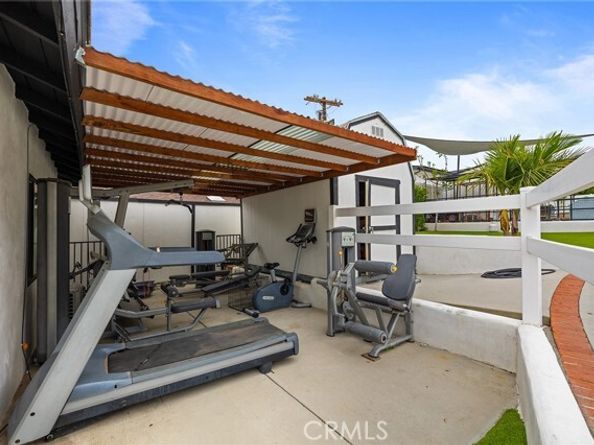 10635 Foothill Boulevard, Sylmar (los Angeles) CA 91342
