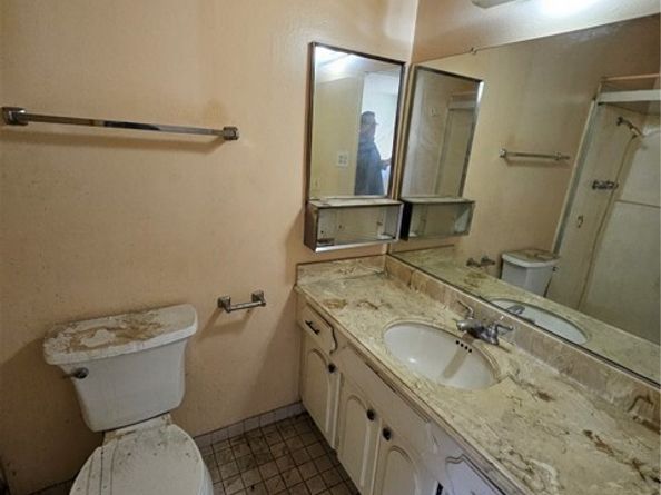 7407 Densmore Avenue, Van Nuys (los Angeles) CA 91406