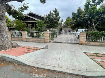 1230 E 8th