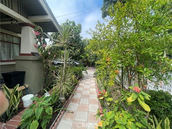 1230 E 8th, Long Beach CA 90813