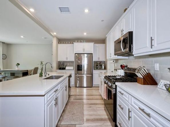 1715 Crabapple Way, Oceanside CA 92056