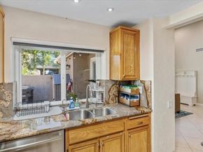 17544 Ashburton Rd, Rancho Bernardo (san Diego) CA 92128