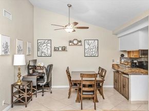 17544 Ashburton Rd, Rancho Bernardo (san Diego) CA 92128