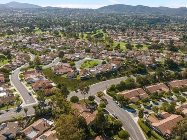 17823 Avenida Alozdra, Rancho Bernardo (san Diego) CA 92128