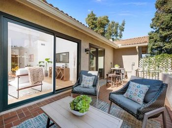 17823 Avenida Alozdra