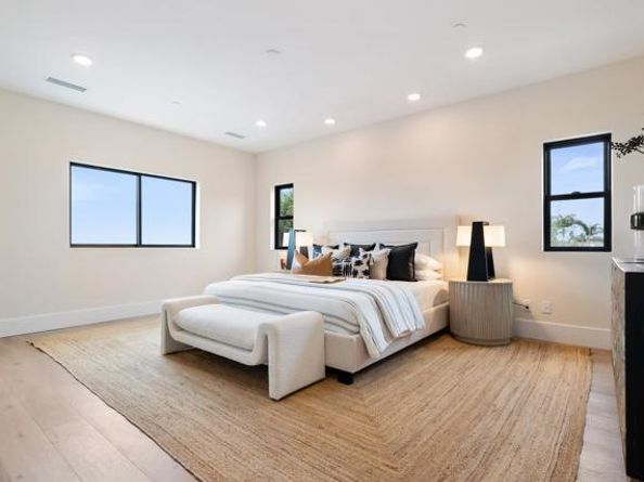 3739 Adams Street, Carlsbad CA 92008