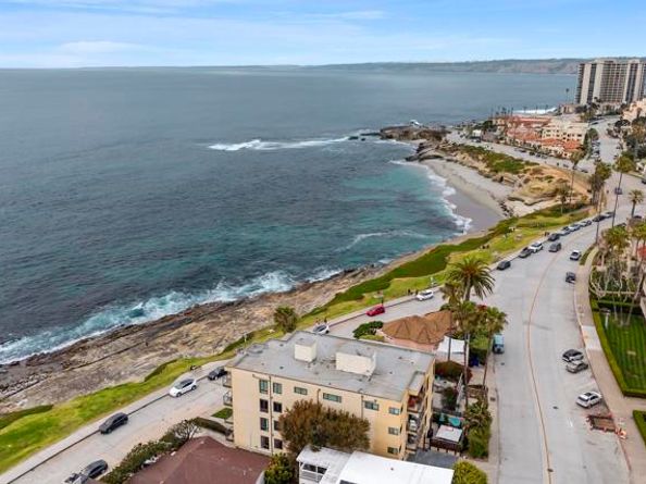 457 Coast Boulevard 202, La Jolla (san Diego) CA 92037